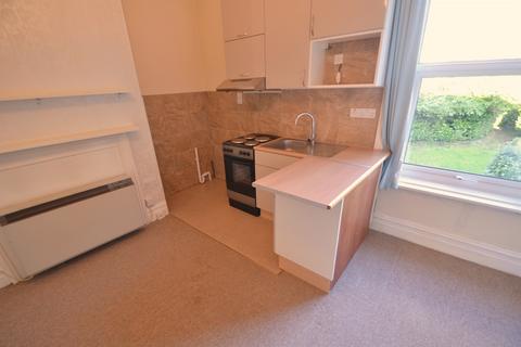 Studio to rent, Lower Parkstone, Poole