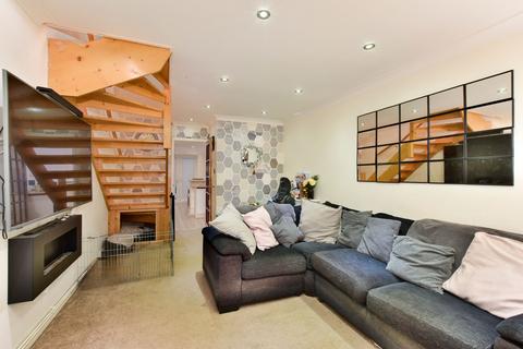 2 bedroom end of terrace house for sale, De Havilland Way, Abbots Langley, WD5