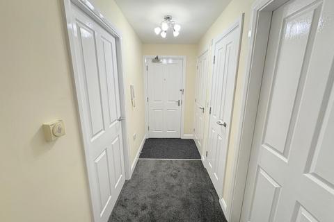 2 bedroom flat to rent, Moss Lane, Bolton BL6