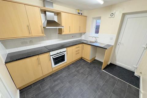 1 bedroom house to rent, Joseph Street, Radcliffe M26