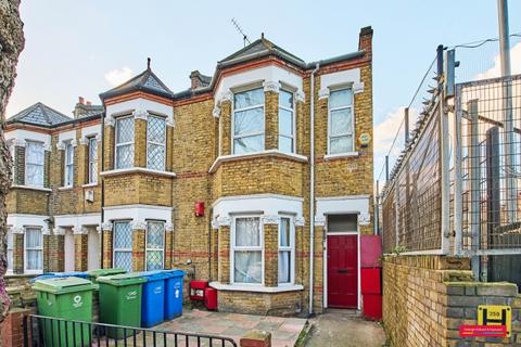 2 bedroom apartment to rent, Albany Road, London SE5