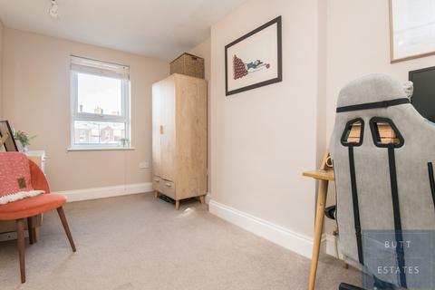 21 Oakfield Road, Exeter, EX4 1BA