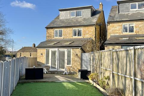 4 bedroom detached house for sale, Sheffield Road, Glossop