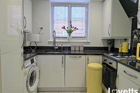 2 bedroom ground floor flat for sale, Canterbury Road, Margate, CT9