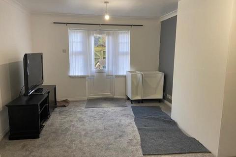 2 bedroom terraced house to rent, Jules Thorn Avenue, Enfield, EN1