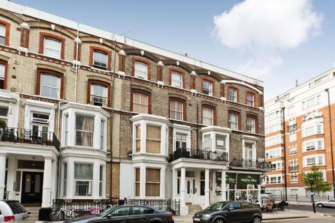 Studio to rent, Cheniston Gardens, London W8