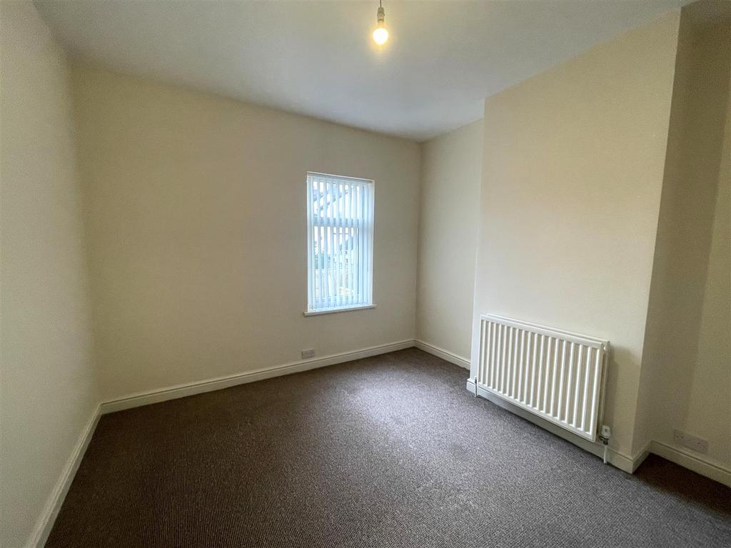 Rear Bedroom .jpg
