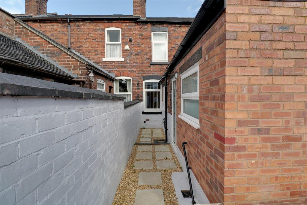 63 Langley Street 4.jpg