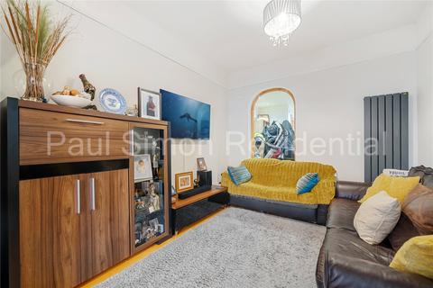 3 bedroom terraced house for sale, Chesterfield Gardens, London, N4