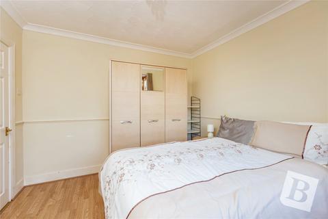 2 bedroom bungalow for sale, Jubilee Avenue, Romford, RM7