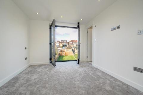 4 bedroom semi-detached house for sale, Southgate,  London N14,  N14