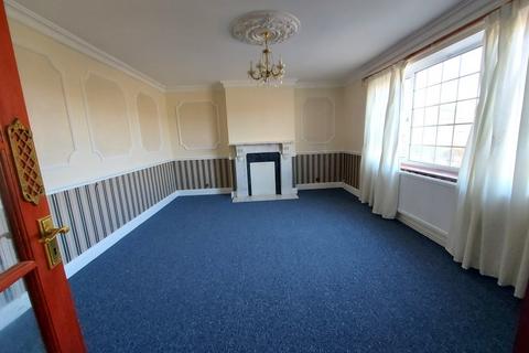 2 bedroom property to rent, The Holt, Hainault