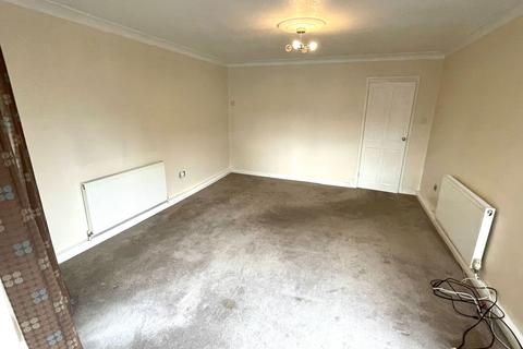 2 bedroom flat for sale, Huddersfield Road, Barnsley, S70 2LT