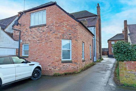 2 bedroom end of terrace house to rent, Bridge Street, Pershore, WR10