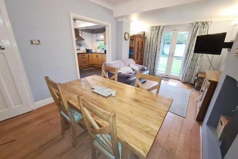 3 bedroom semi-detached house for sale, North Drive, Audenshaw