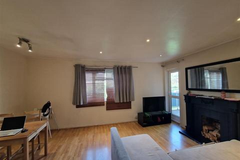 2 bedroom flat to rent, Kings Drive, WEMBLEY PARK