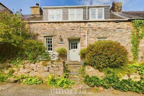 2 bedroom terraced house for sale, Bryn-y-Wawr, Upper St. Mary Street, Newport