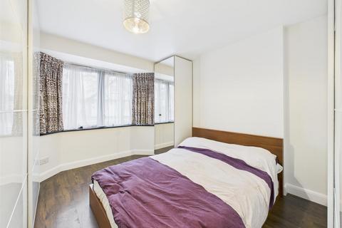 15 Hill Rise, Ruislip, HA4 7JN