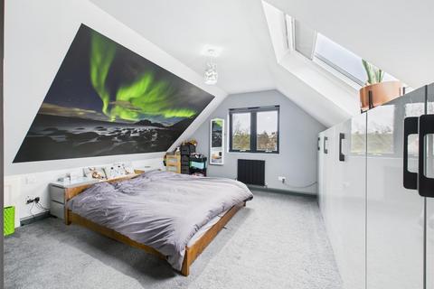 15 Hill Rise, Ruislip, HA4 7JN