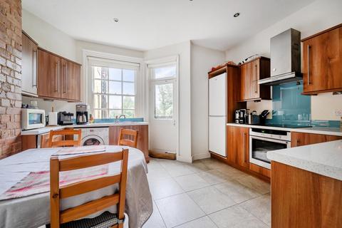 2 bedroom flat for sale, The Drive, West Finchley