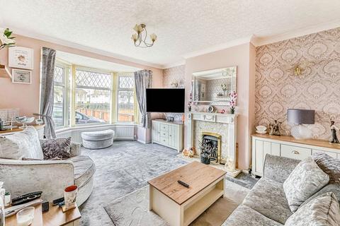 2 bedroom semi-detached bungalow for sale, Leads Road, Hull HU7