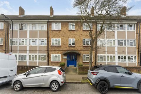 2 bedroom flat for sale, King Edward Road, London, E10