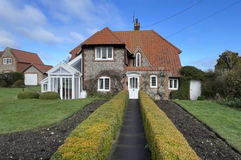 4 bedroom cottage for sale, Blakeney, Holt NR25