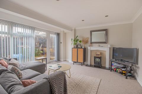 2 bedroom detached house for sale, St. Aldhelm Road, Malmesbury, SN16