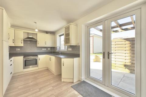3 bedroom semi-detached house for sale, Stoney Royd, Barnsley, S71 3NU