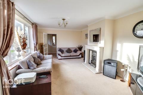Fairlands Berwick Lane, Lympne, Hythe, CT21 4JX