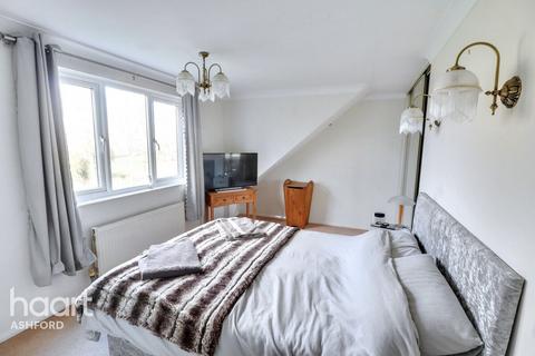 Fairlands Berwick Lane, Lympne, Hythe, CT21 4JX