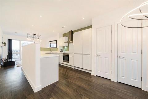 2 bedroom flat for sale, Peartree Way, London SE10