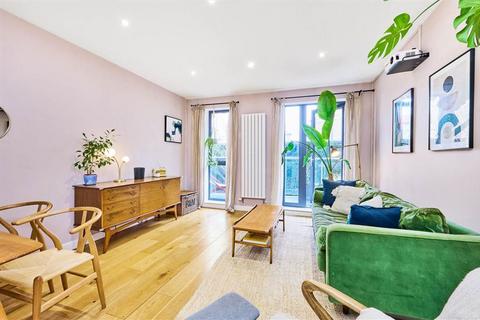 2 bedroom flat for sale, Waleorde Road, London SE17