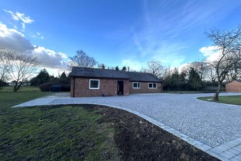 4 bedroom detached bungalow for sale, Hull Road Howden