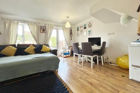 3 bedroom end of terrace house for sale, Chestnut Tree Grove, Farnborough, Hampshire