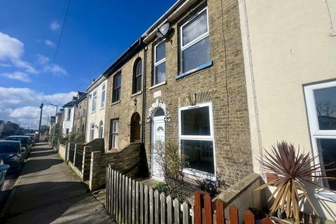 2 bedroom terraced house to rent, Pakefield Street, Lowestoft NR33