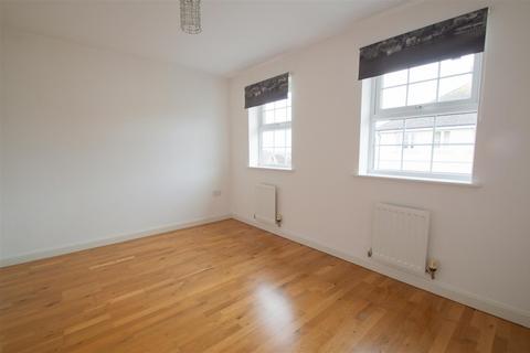 3 bedroom townhouse for sale, Hales Barn Road, Haverhill CB9