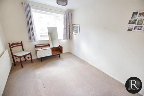 28 Riders Way, Rugeley, WS15 2LZ