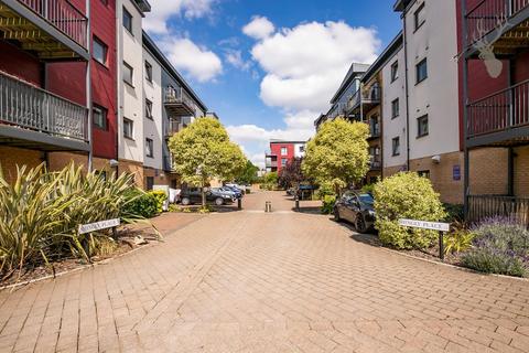 2 bedroom flat for sale, The Ridgeway, Chingford E4