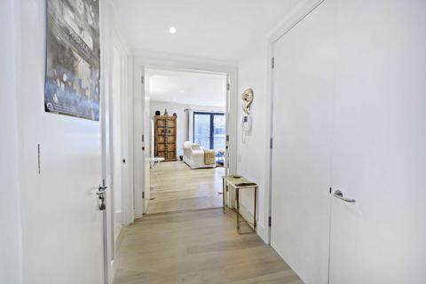 Flat 1, 7 Winchester Square, London, SE1 9BN