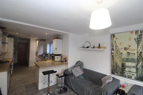 6 bedroom house to rent, Minister Street, Cardiff CF24