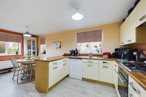 3 bedroom detached house for sale, Blackberry Road, Frome