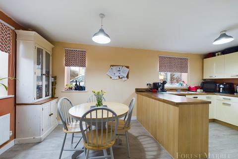 3 bedroom detached house for sale, Blackberry Road, Frome