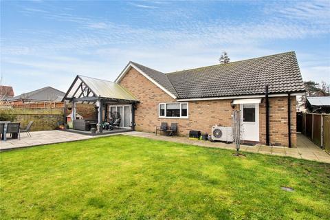 4 bedroom bungalow for sale, Fairfield Drive, Lowestoft, Suffolk, NR33