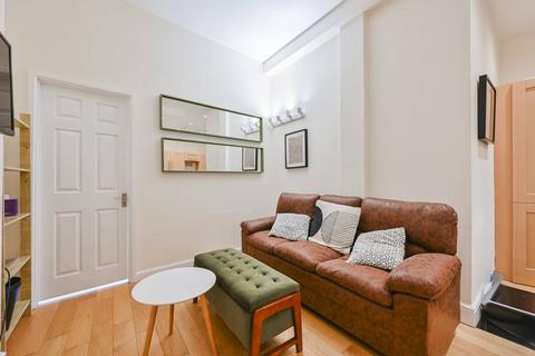 2 bedroom flat to rent, Shelton Street, Covent Garden, London, WC2H