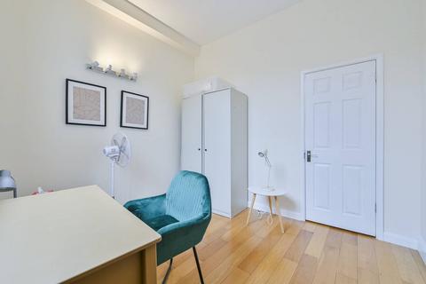 2 bedroom flat to rent, Shelton Street, Covent Garden, London, WC2H