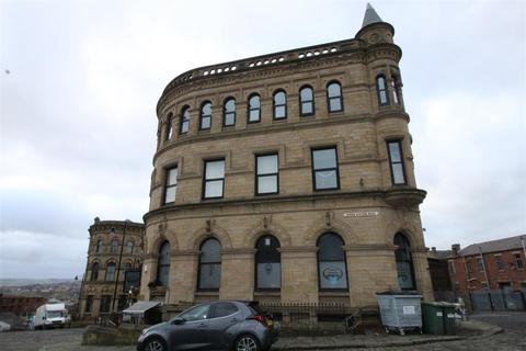 Flat 3, 51 Station Road, Batley