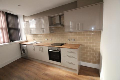 1 bedroom apartment to rent, Flat 3, 51 Station Road, Batley