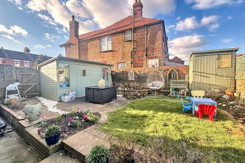 2 bedroom flat for sale, Mountney Road, Eastbourne