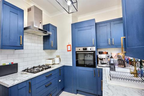 2 bedroom flat for sale, Mountney Road, Eastbourne